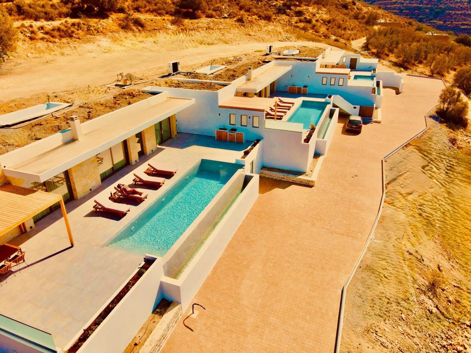 Anessis And Villa Kalamaki (Heraklion)